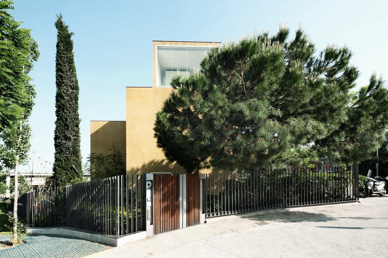 Residencia Universitaria Sarria Apartment Barcelona Bagian luar foto