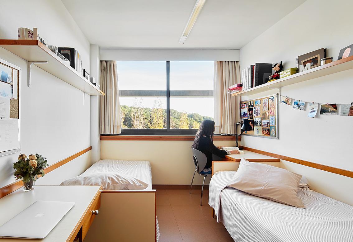 Residencia Universitaria Sarria Apartment Barcelona Bagian luar foto